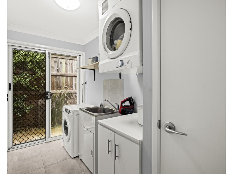 9 Diva Lane, Glenvale QLD 4350