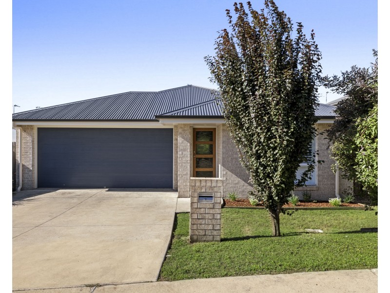 9 Diva Lane, Glenvale QLD 4350