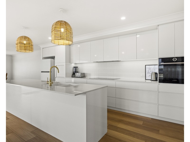 20 Dawn Drive, Glenvale QLD 4350