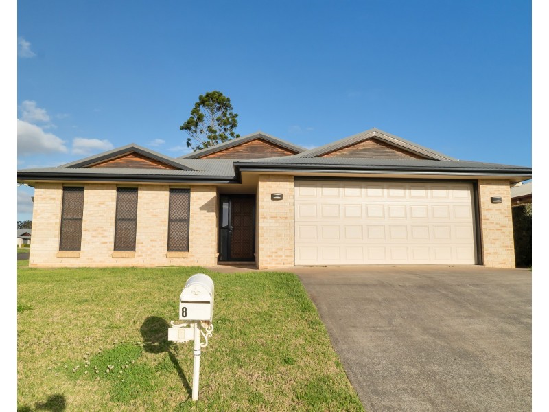 8 Clara Street, Highfields QLD 4352