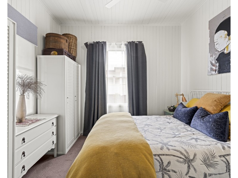 36 Charles Street, Newtown QLD 4350