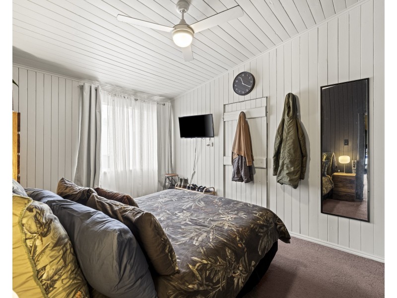 36 Charles Street, Newtown QLD 4350