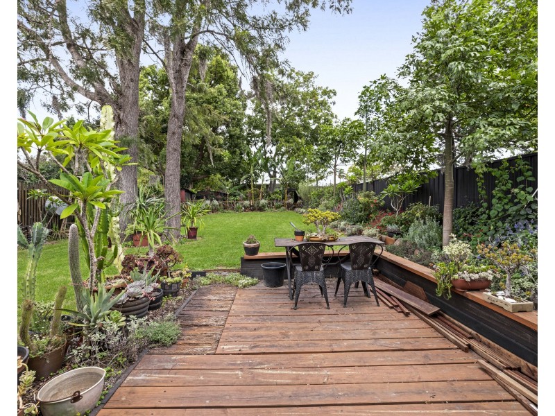 36 Charles Street, Newtown QLD 4350