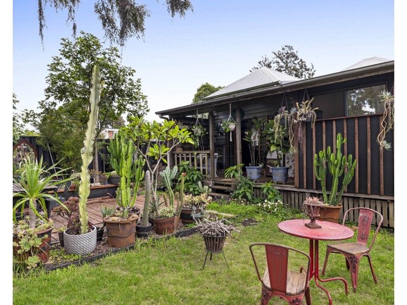 36 Charles Street, Newtown QLD 4350