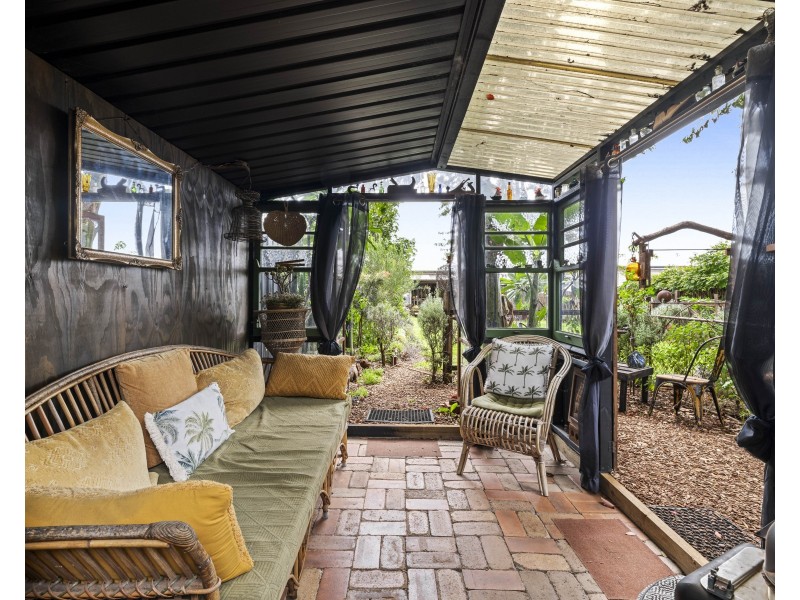 36 Charles Street, Newtown QLD 4350