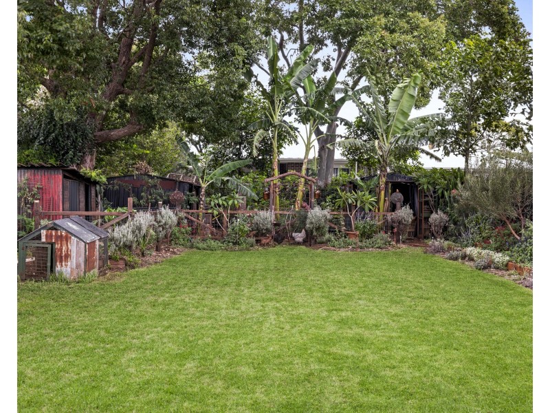 36 Charles Street, Newtown QLD 4350