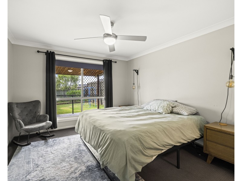 43 Gwenda Drive, Westbrook QLD 4350