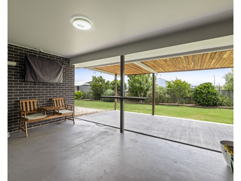 43 Gwenda Drive, Westbrook QLD 4350