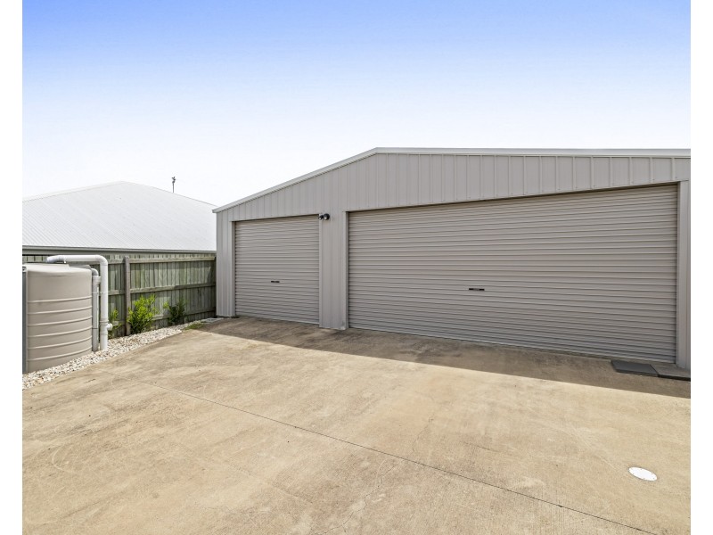 43 Gwenda Drive, Westbrook QLD 4350