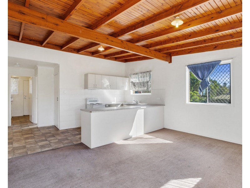 Unit 1/172 Tor Street, Rockville QLD 4350