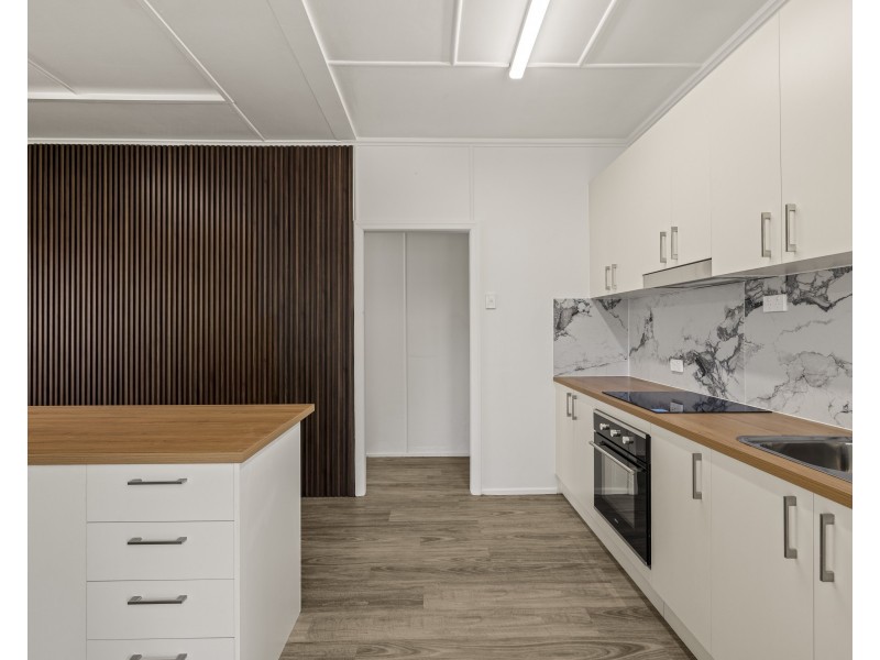 207 Jellicoe Street, Newtown QLD 4350