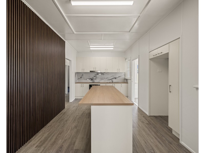 207 Jellicoe Street, Newtown QLD 4350