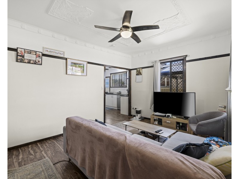 247 Campbell Street, Newtown QLD 4305