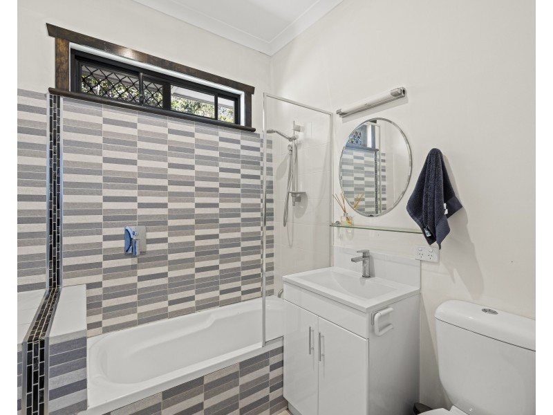 247 Campbell Street, Newtown QLD 4305