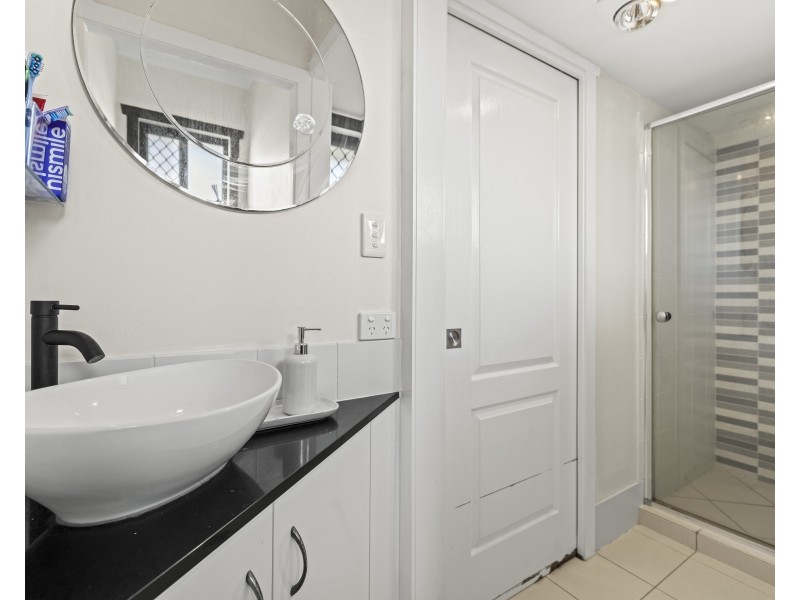 247 Campbell Street, Newtown QLD 4305