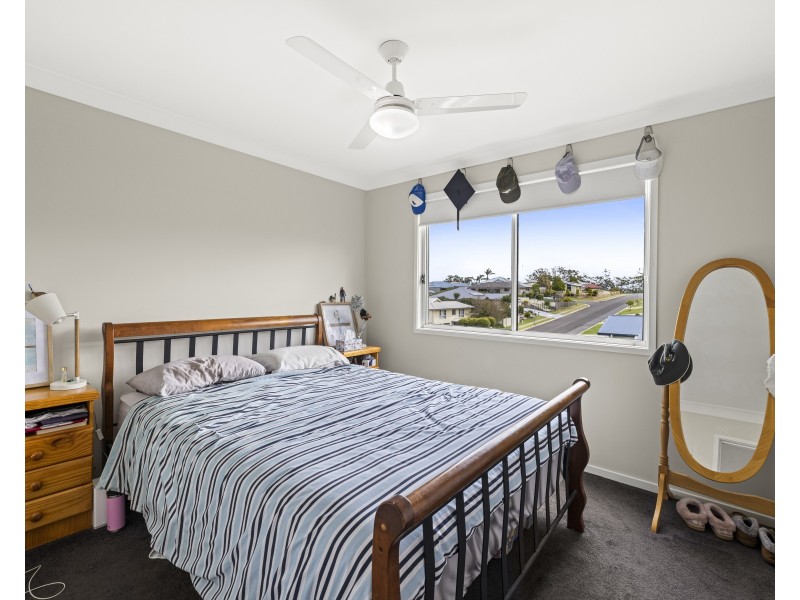 12 Kershaw Close, Cranley QLD 4350