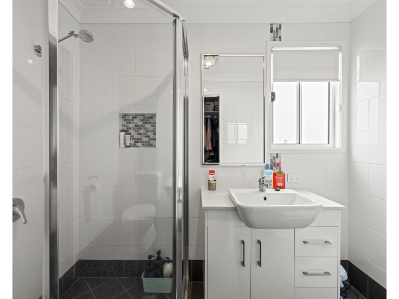 12 Kershaw Close, Cranley QLD 4350