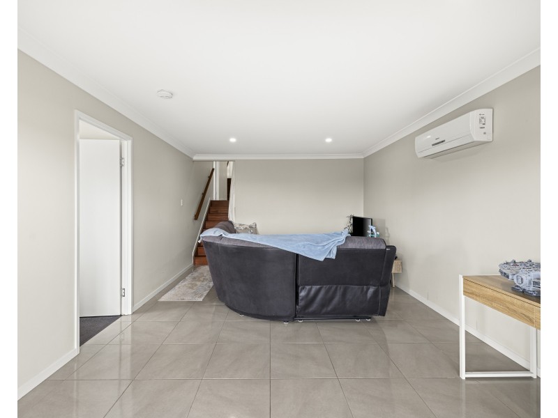 12 Kershaw Close, Cranley QLD 4350