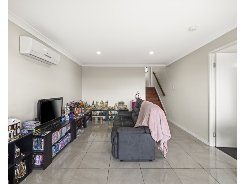 12 Kershaw Close, Cranley QLD 4350