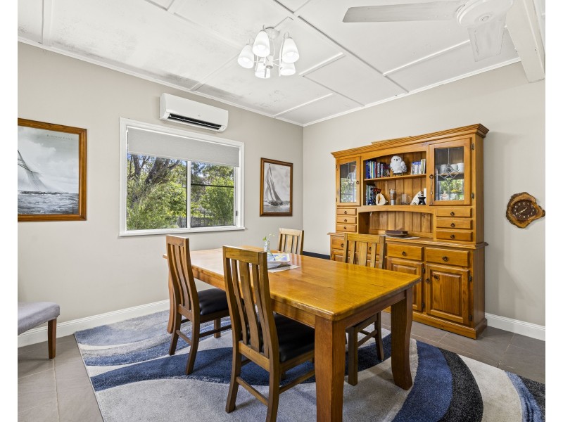 1 Jones Street, Crows Nest QLD 4355