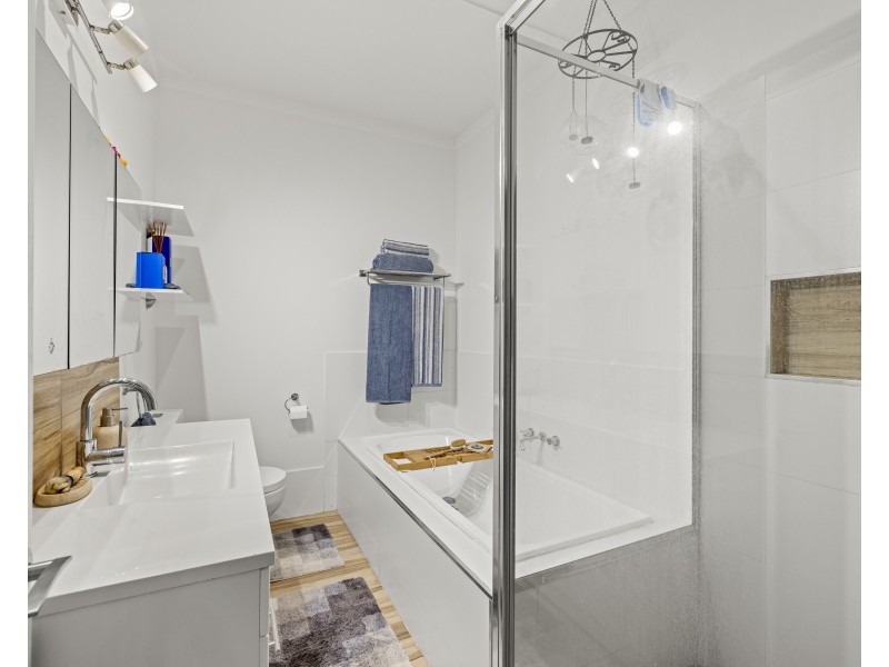 1 Jones Street, Crows Nest QLD 4355