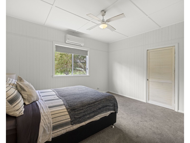 1 Jones Street, Crows Nest QLD 4355