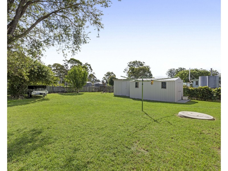 1 Jones Street, Crows Nest QLD 4355
