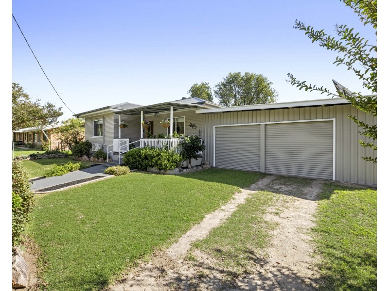 1 Jones Street, Crows Nest QLD 4355