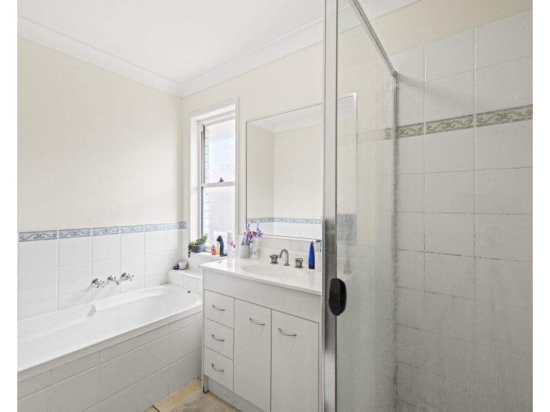 3 Wareena Crescent, Glenvale QLD 4350