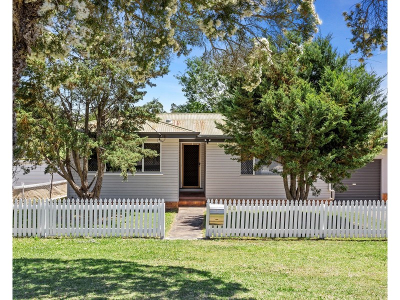 23 Teesdale Avenue, Newtown QLD 4350