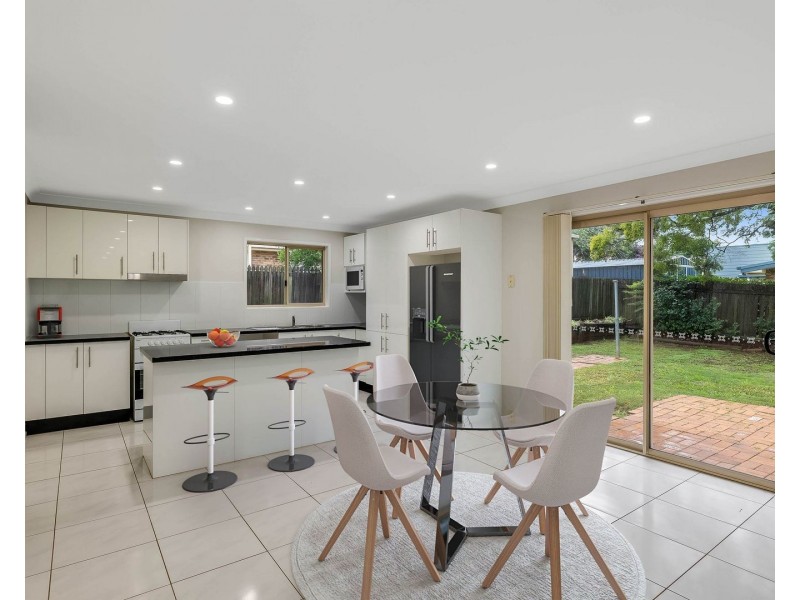 5 Roslyn Street, Centenary Heights QLD 4350