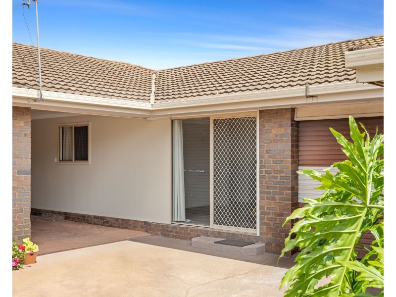 Unit 3/3a McDowall Street, Newtown QLD 4350