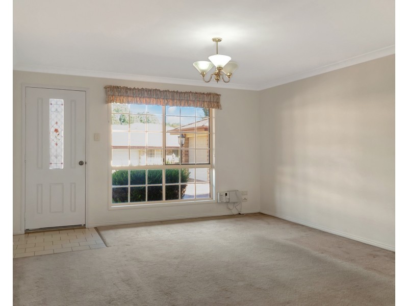 Unit 4/228 Mackenzie Street, Rangeville QLD 4350