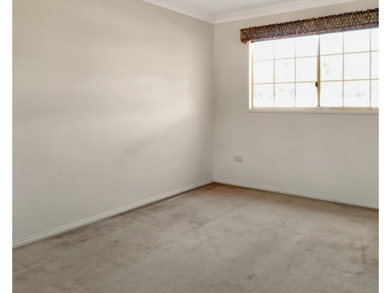 Unit 4/228 Mackenzie Street, Rangeville QLD 4350