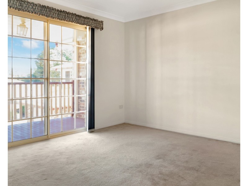 Unit 4/228 Mackenzie Street, Rangeville QLD 4350