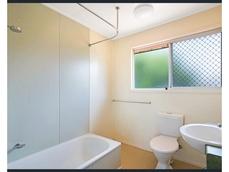 2B Gala Court, Rockville QLD 4350