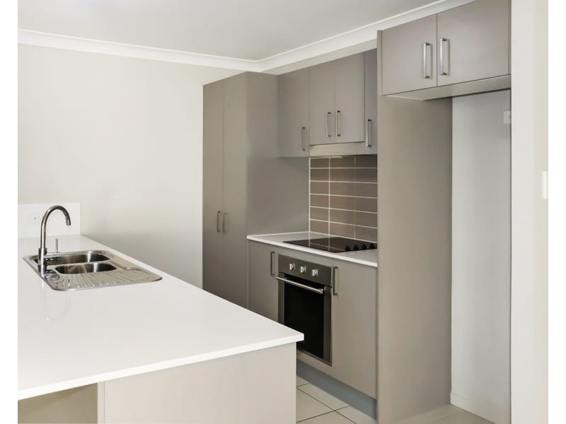 Unit 2/5 Cardamon Crescent, Glenvale QLD 4350