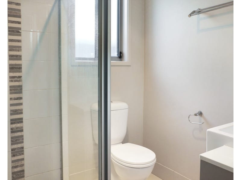 Unit 2/5 Cardamon Crescent, Glenvale QLD 4350