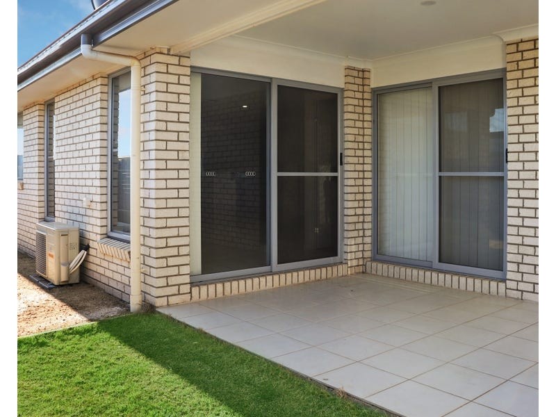 Unit 2/5 Cardamon Crescent, Glenvale QLD 4350