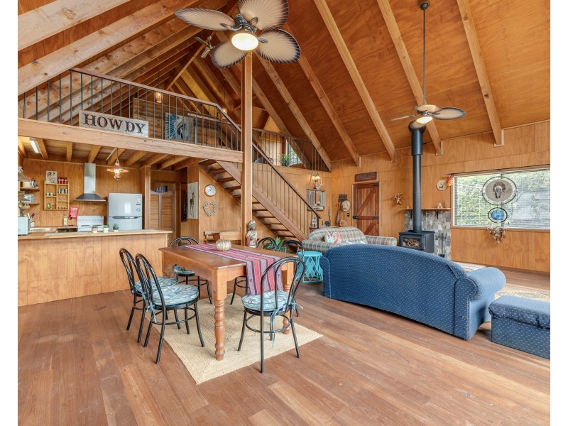 207/3143 Esk Hampton Road, Ravensbourne QLD 4352