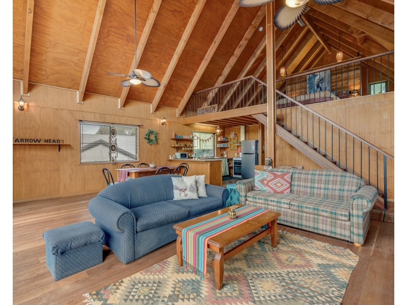 207/3143 Esk Hampton Road, Ravensbourne QLD 4352