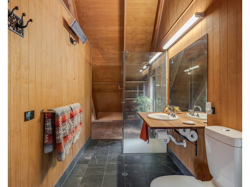 207/3143 Esk Hampton Road, Ravensbourne QLD 4352