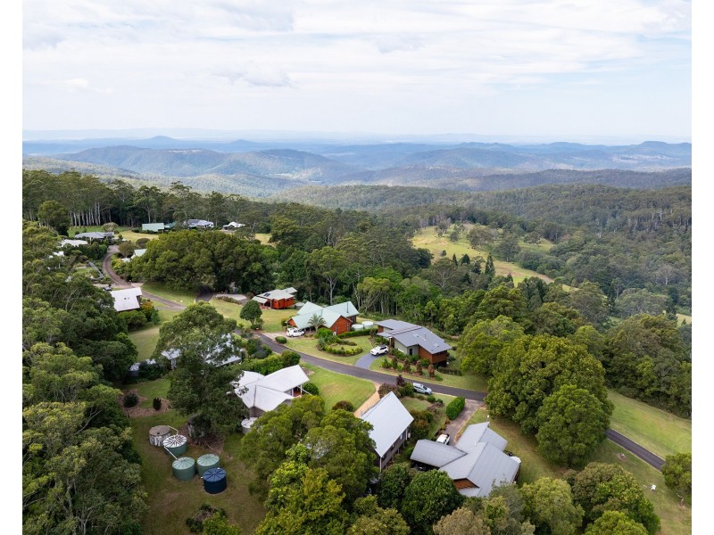 207/3143 Esk Hampton Road, Ravensbourne QLD 4352