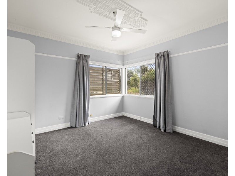 100 Water Street South, South Toowoomba QLD 4350