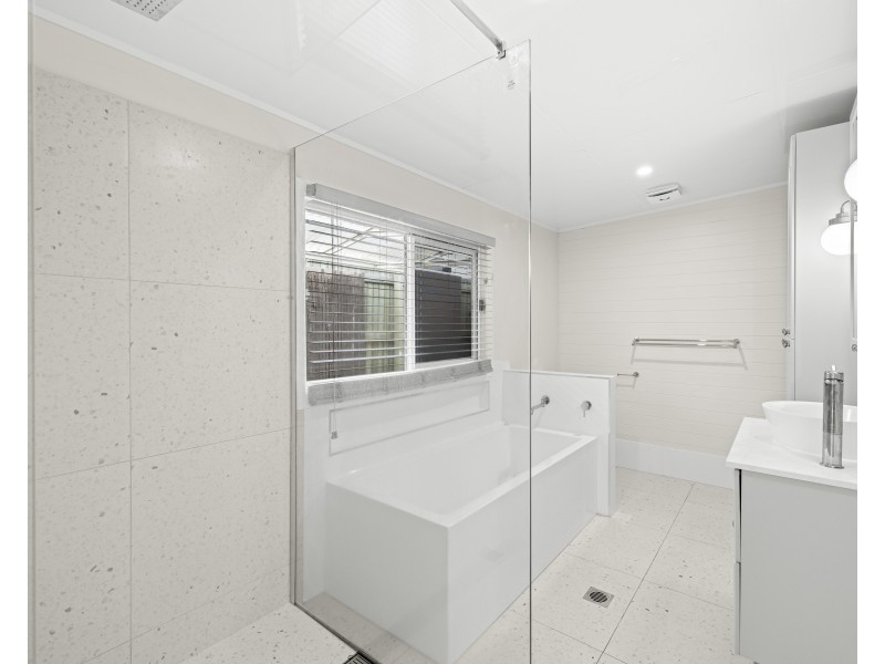 100 Water Street South, South Toowoomba QLD 4350