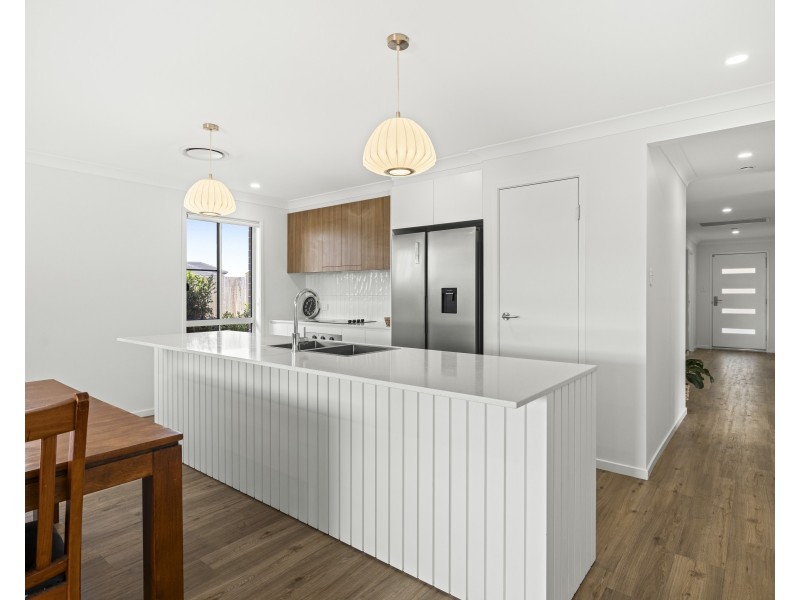 21 Trevatt Street, Westbrook QLD 4350
