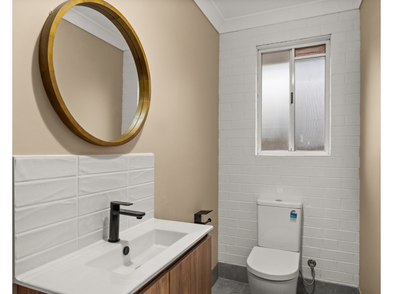 3 Sapphire Court, Kearneys Spring QLD 4350
