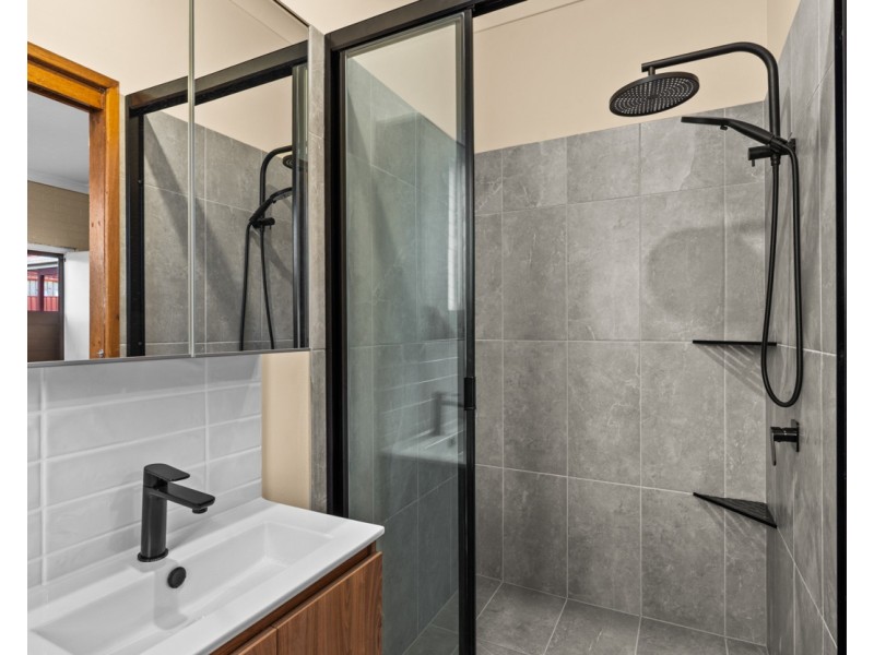 3 Sapphire Court, Kearneys Spring QLD 4350