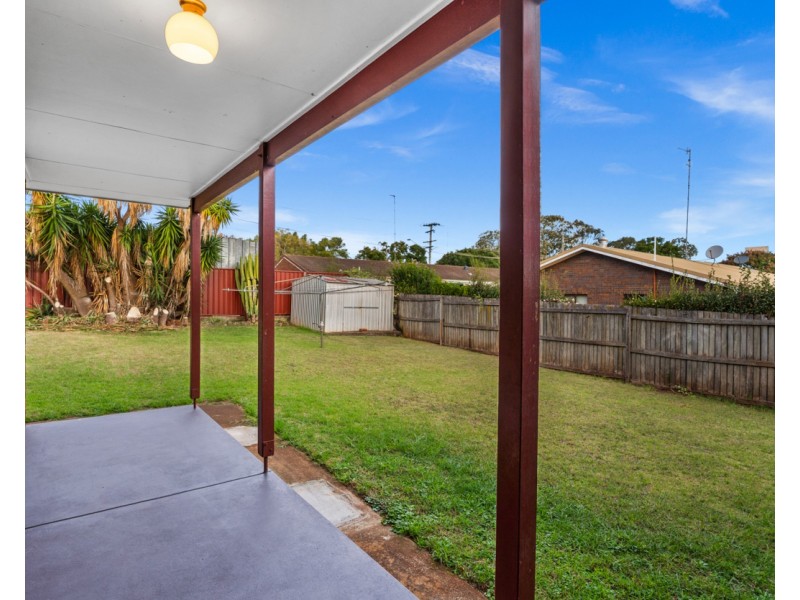 3 Sapphire Court, Kearneys Spring QLD 4350
