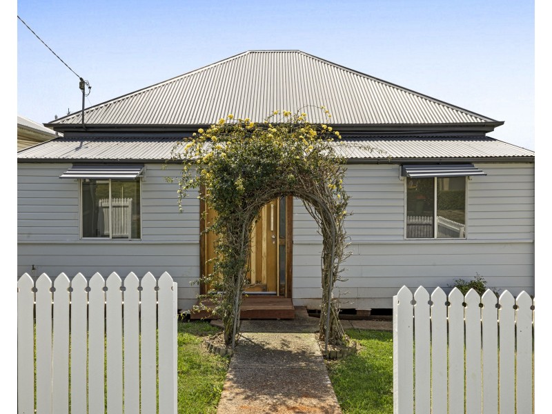 15 Seaton Street, South Toowoomba QLD 4350